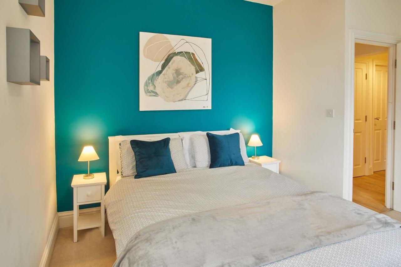 4 Blue Bridge Court Apartment *