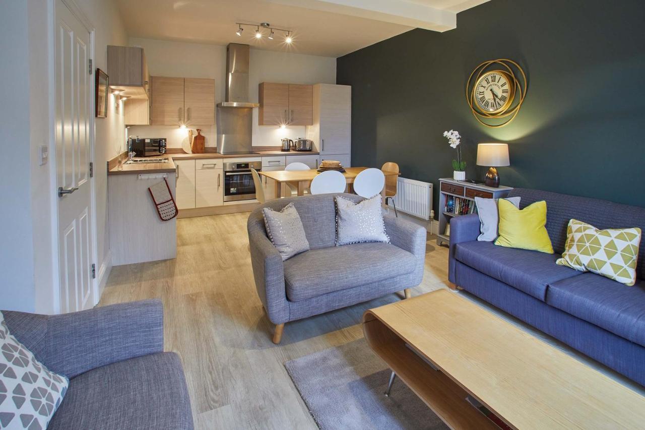 Apartment 4 Blue Bridge Court