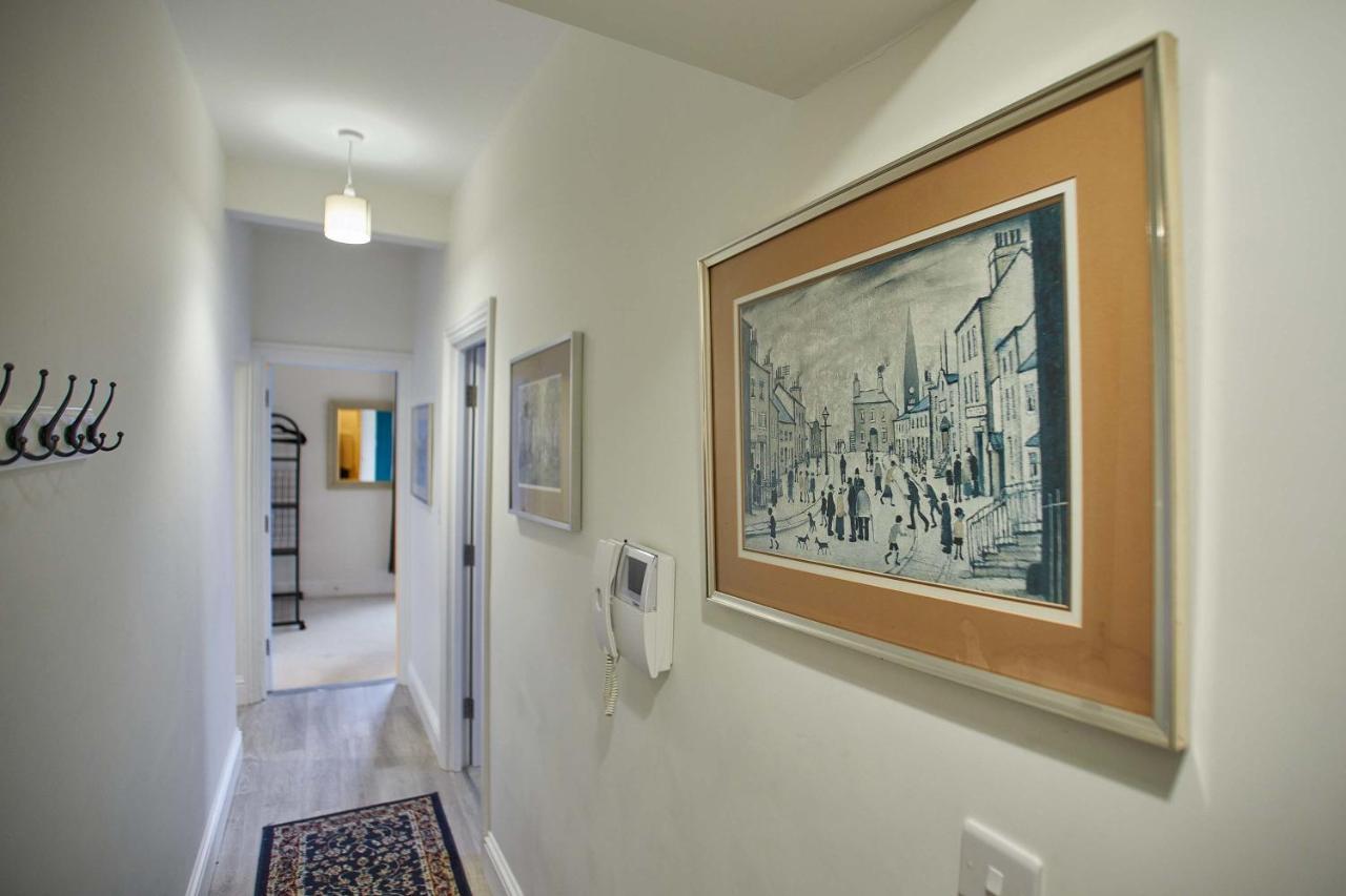 4 Blue Bridge Court