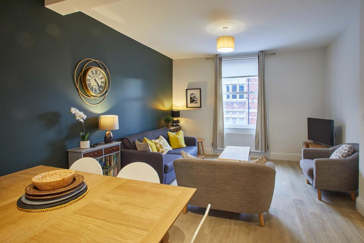 4 Blue Bridge Court