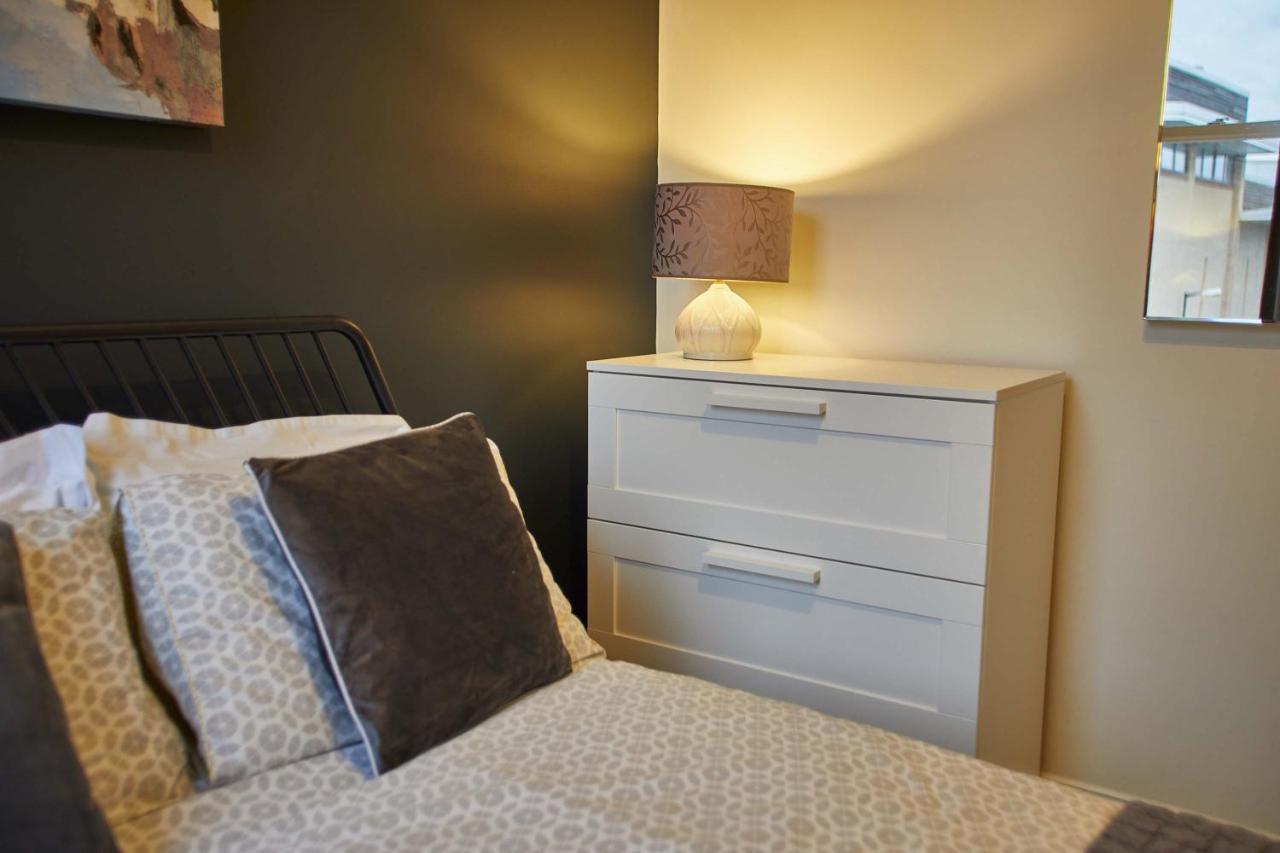 4 Blue Bridge Court * York